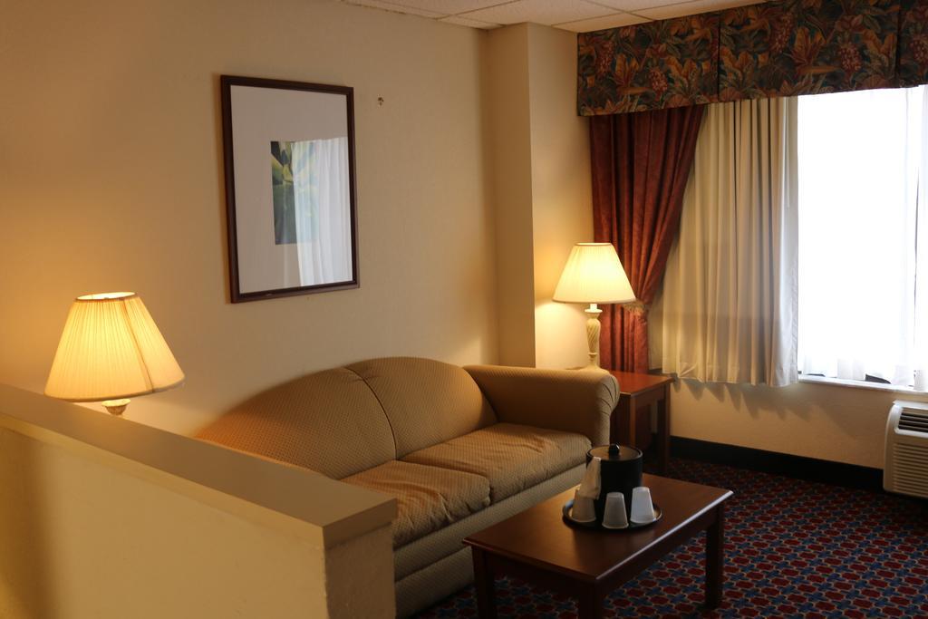 Imperial Swan Hotel And Suites เลคแลนด์ ห้อง รูปภาพ
